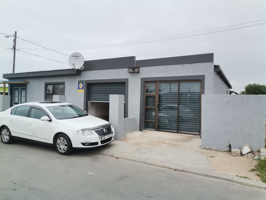 3 Bedroom Property for Sale in Kwanonqaba Western Cape